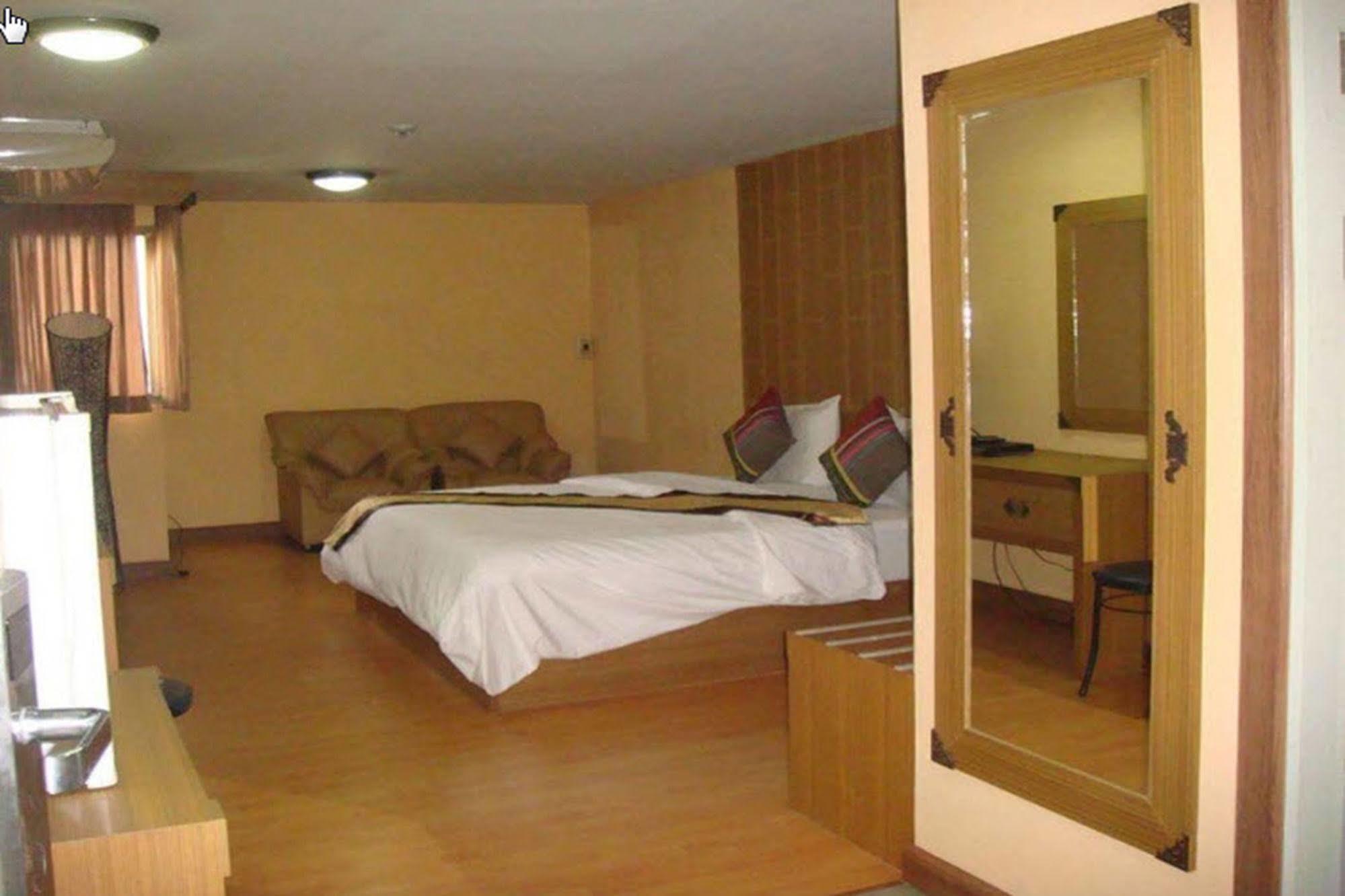 King Royal Garden Inn Μπανγκόκ Εξωτερικό φωτογραφία